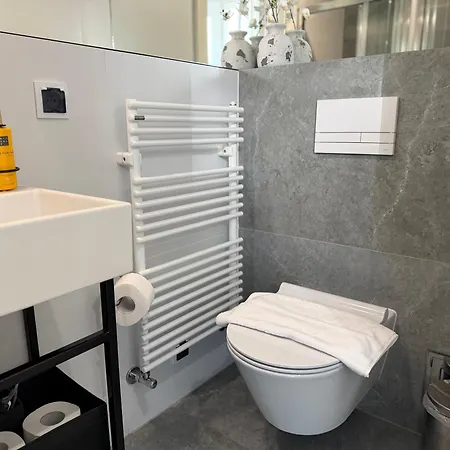 St Agnes Old Town מלון דירות 3*